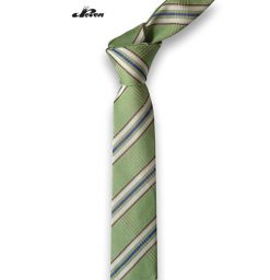 uska svilena kravata